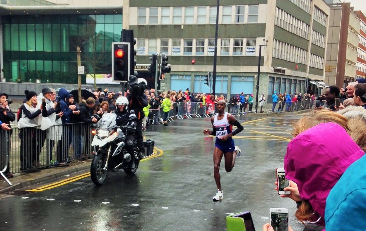 Mo and his personal TV crew