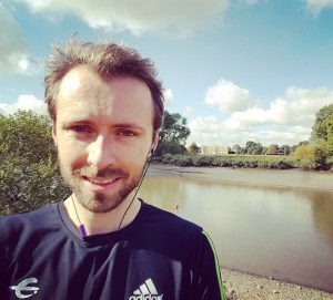Training run along the Thames and an increasingly aerodynamic forehead